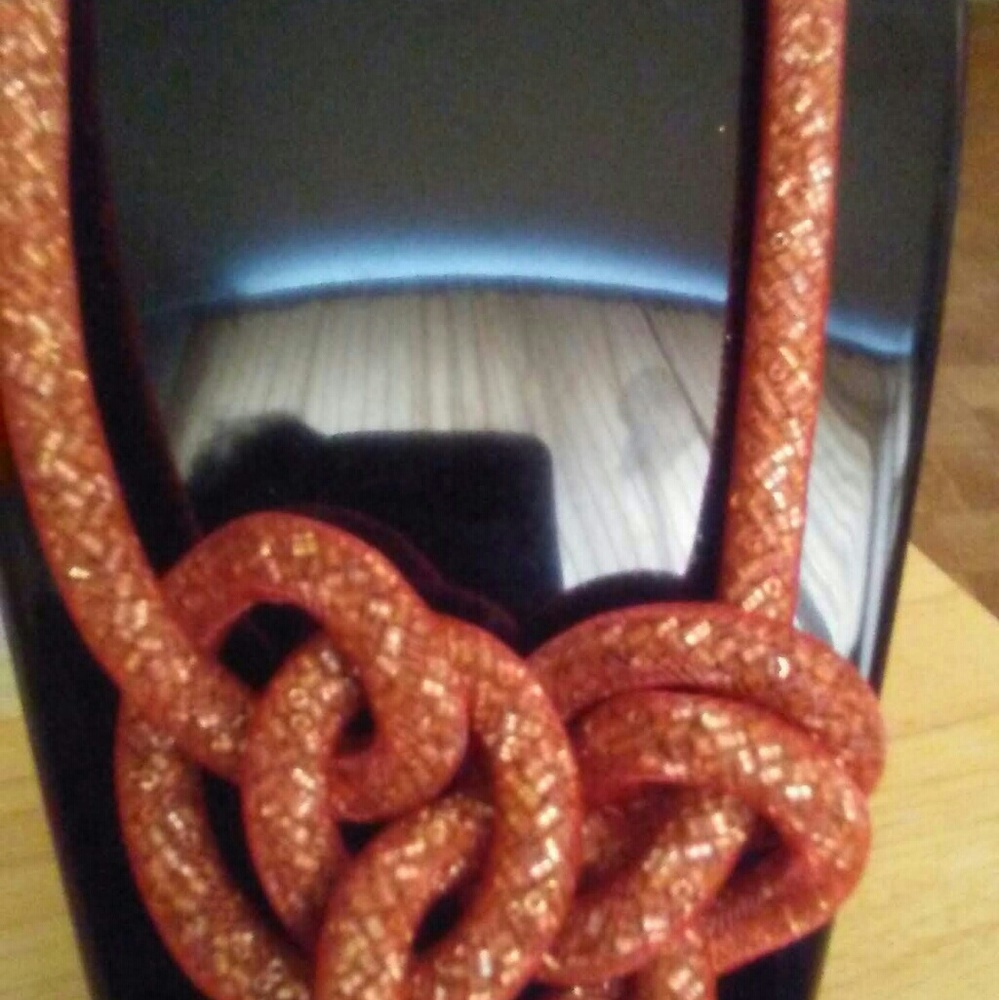 Italian fishnet necklace - Picture 3 of 3